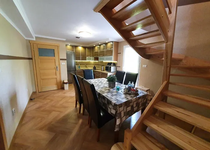 Dom Wypoczynkowy Radomno Дом отдыха *